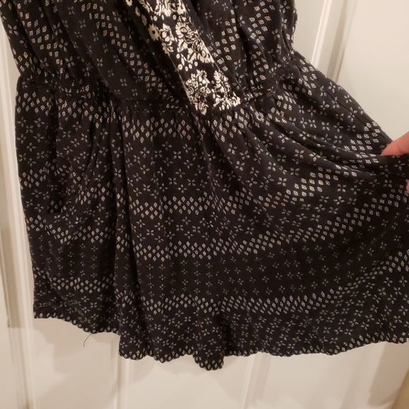 ⭐3/$30⭐MOSSIMO ROMPER - Picture 4 of 5
